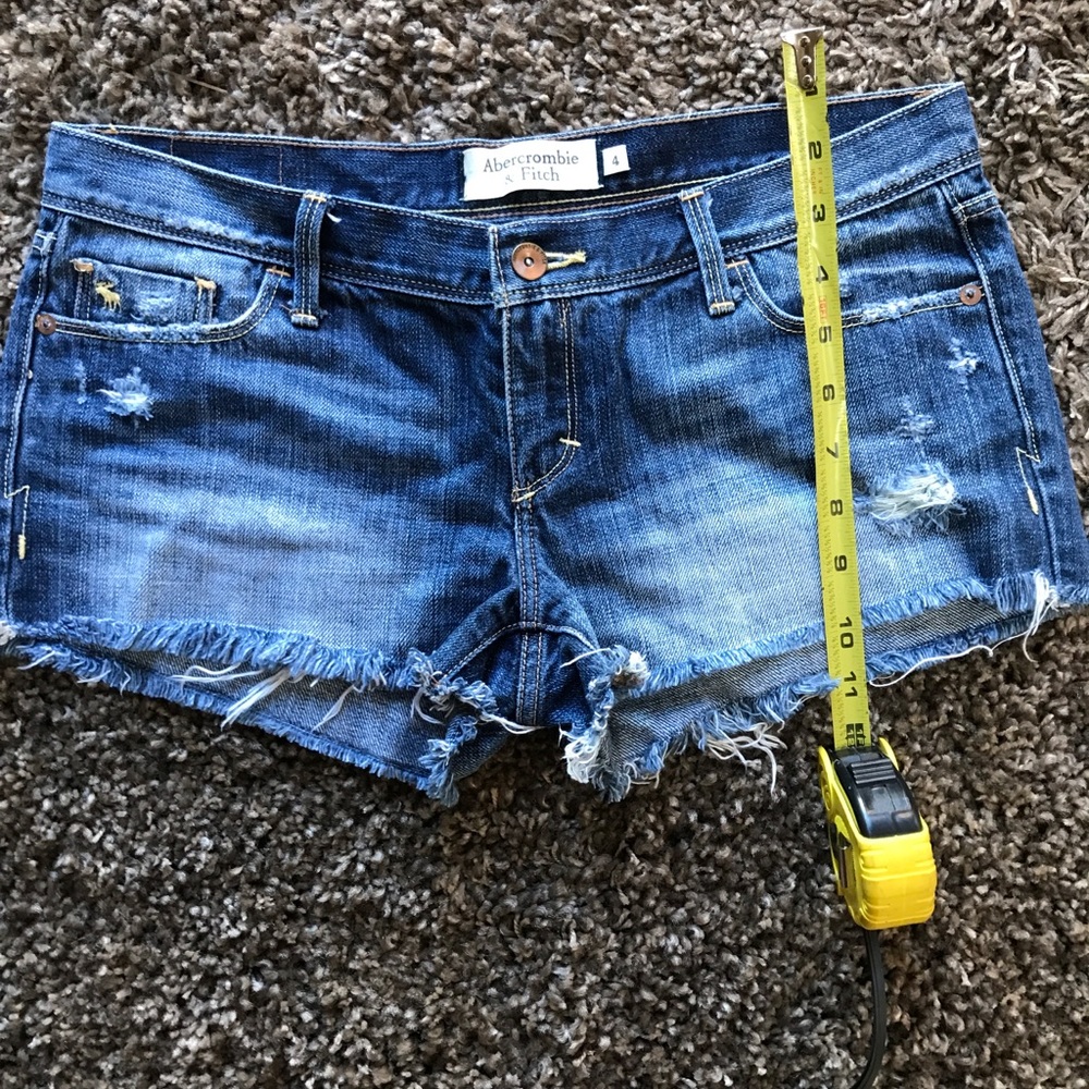 Abercrombie & Fitch size 4